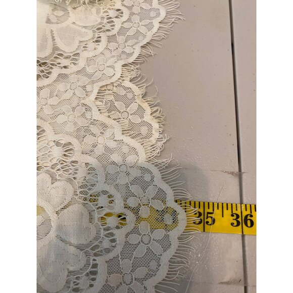 Buttons Sleeveless Ivory Lace Floral Shift Dress With Scalloped Hem - Picture 3 of 10